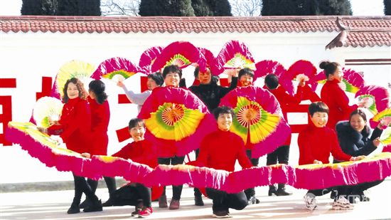 �Ļ���¶������